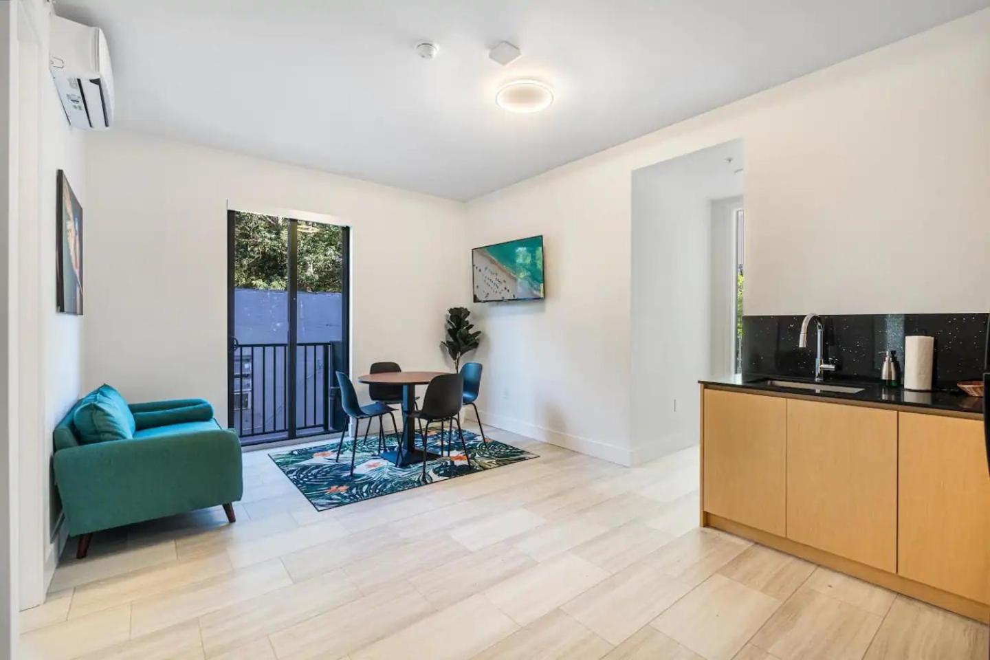 Olive Apartments Miami Room photo