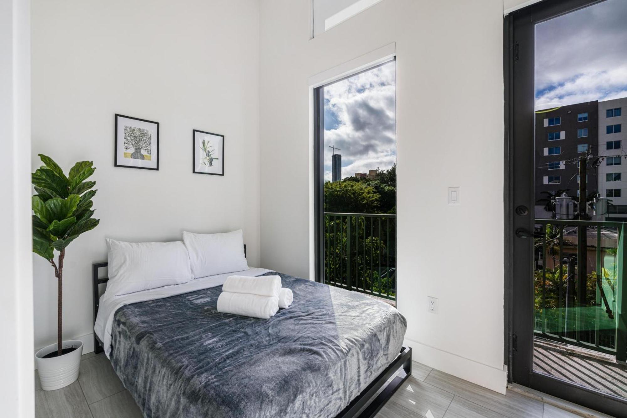 Olive Apartments Miami Room photo